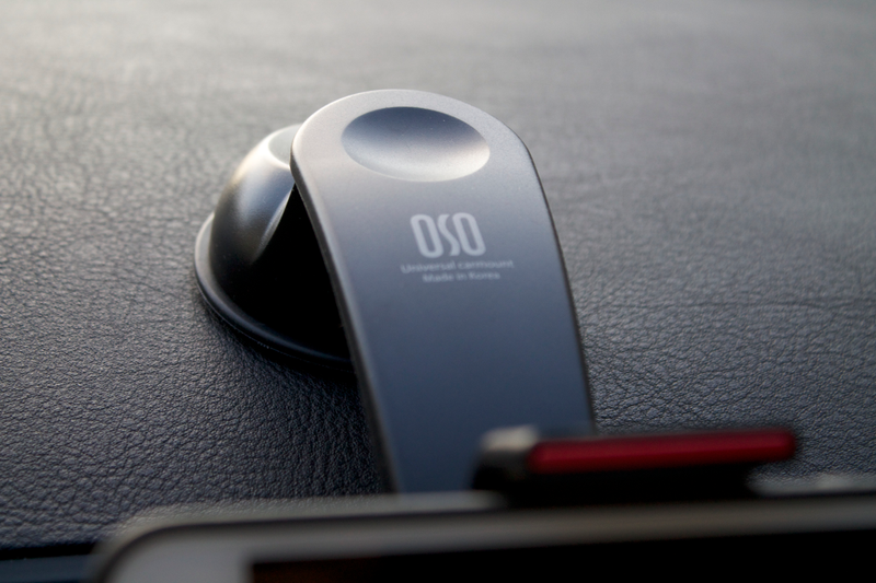 Illustration for article titled The Best Way to Hold Your Phone? It could be OSOMount's U-GRIP EX